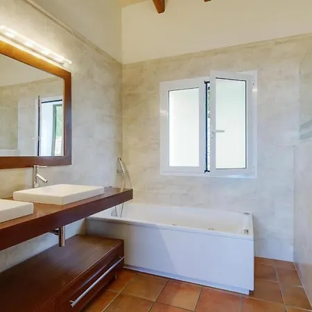 Villa Sleeps 13 Pool Air Con Wifi