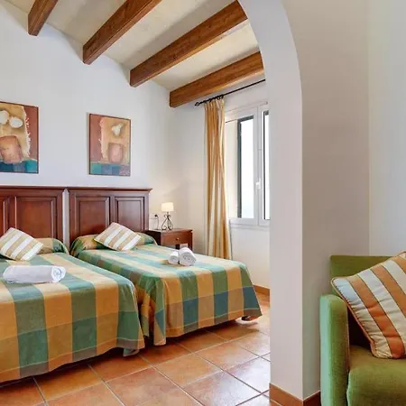 Sleeps 13 Pool Air Con Wifi Son Bou