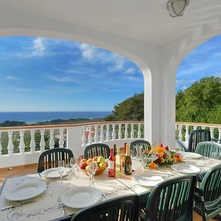 Sleeps 13 Pool Air Con Wifi