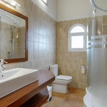 Sleeps 13 Pool Air Con Wifi *